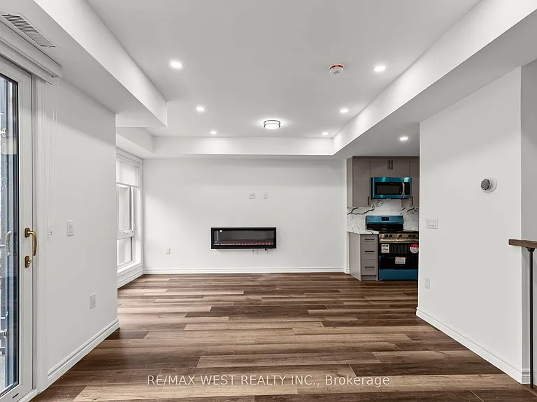 119 Town Line Rd E #D208 — Photo 18