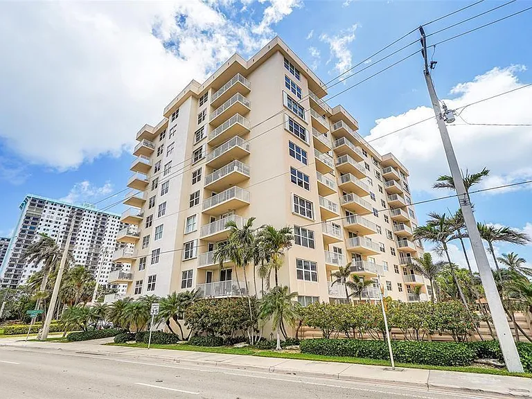 1401 S Ocean Dr #502 — Photo 2