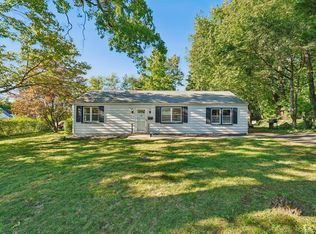 2 St Anthony Avenue, Nanuet, NY 10954