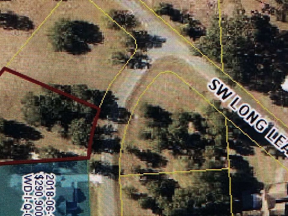 1st image of 138 SW Pinehurst Dr
