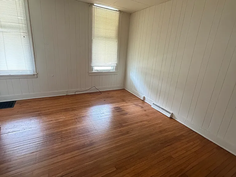 27 Cedar St #1 — Photo 4