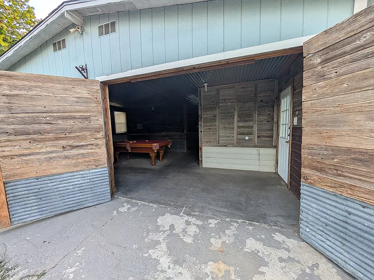 890 Josephine St — Photo 33