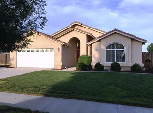 1092 Golf Ave, Lemoore, CA 93245