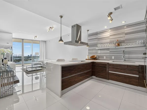 1100 Biscayne Blvd, Miami, FL