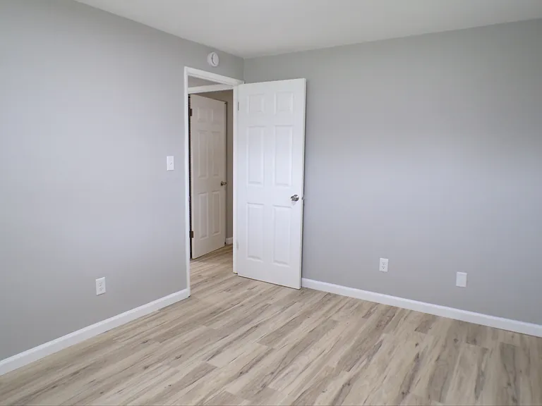6672 Bartlett Rd — Photo 15