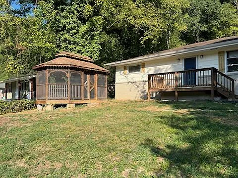 440 Lullwater Rd Photo 1