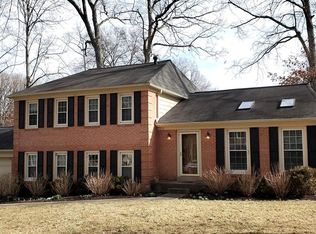 2521 Farrier Ln, Reston, VA 20191