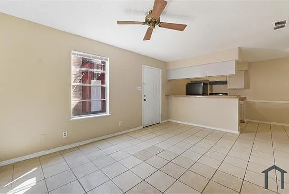 1400 Clamp Ave — Photo 3
