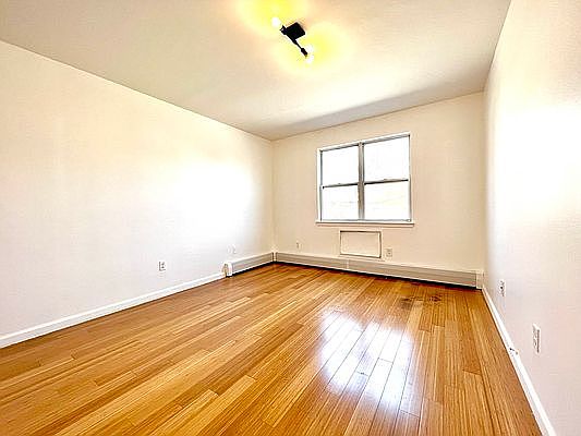 4th image of 679 Bergen St Floor 2