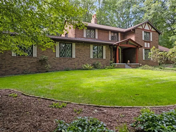 9894 Bimeler St NE, Bolivar, OH 44612