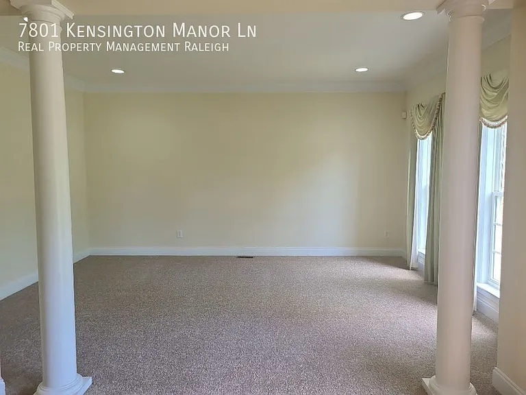 7801 Kensington Manor Ln — Photo 20