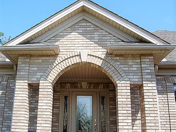 2nd image of 3903 Deer Lake Dr