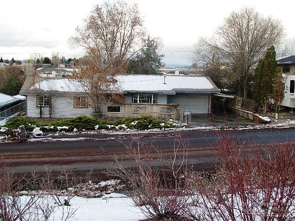 3rd image of 375 NE Loper Ave