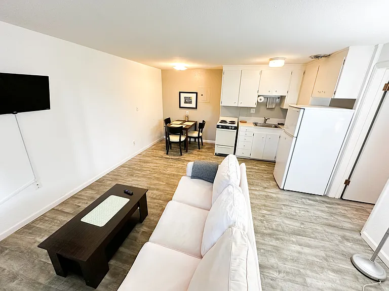 2500 N 45th St #3 — Photo 3
