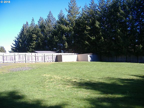 4th image of 93920 Earl Ln