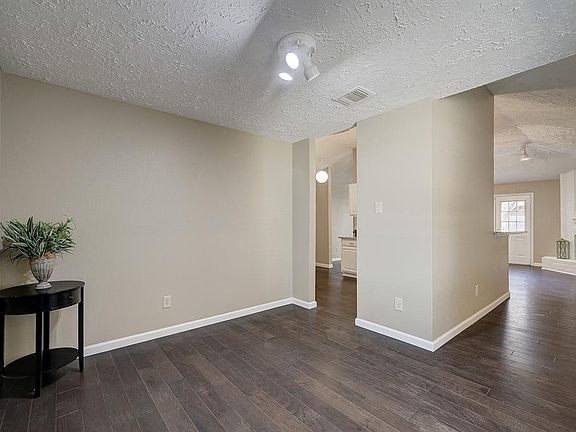 4th image of 6514 La Violetta Drive