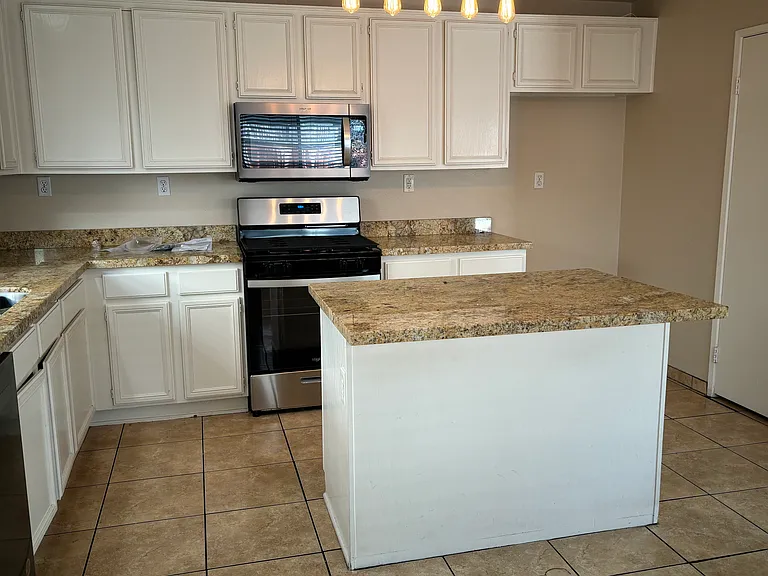 26249 Douglass Union Ln — Photo 10