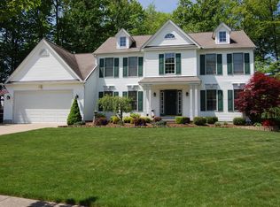 1195 Vineyard Dr, Medina, OH