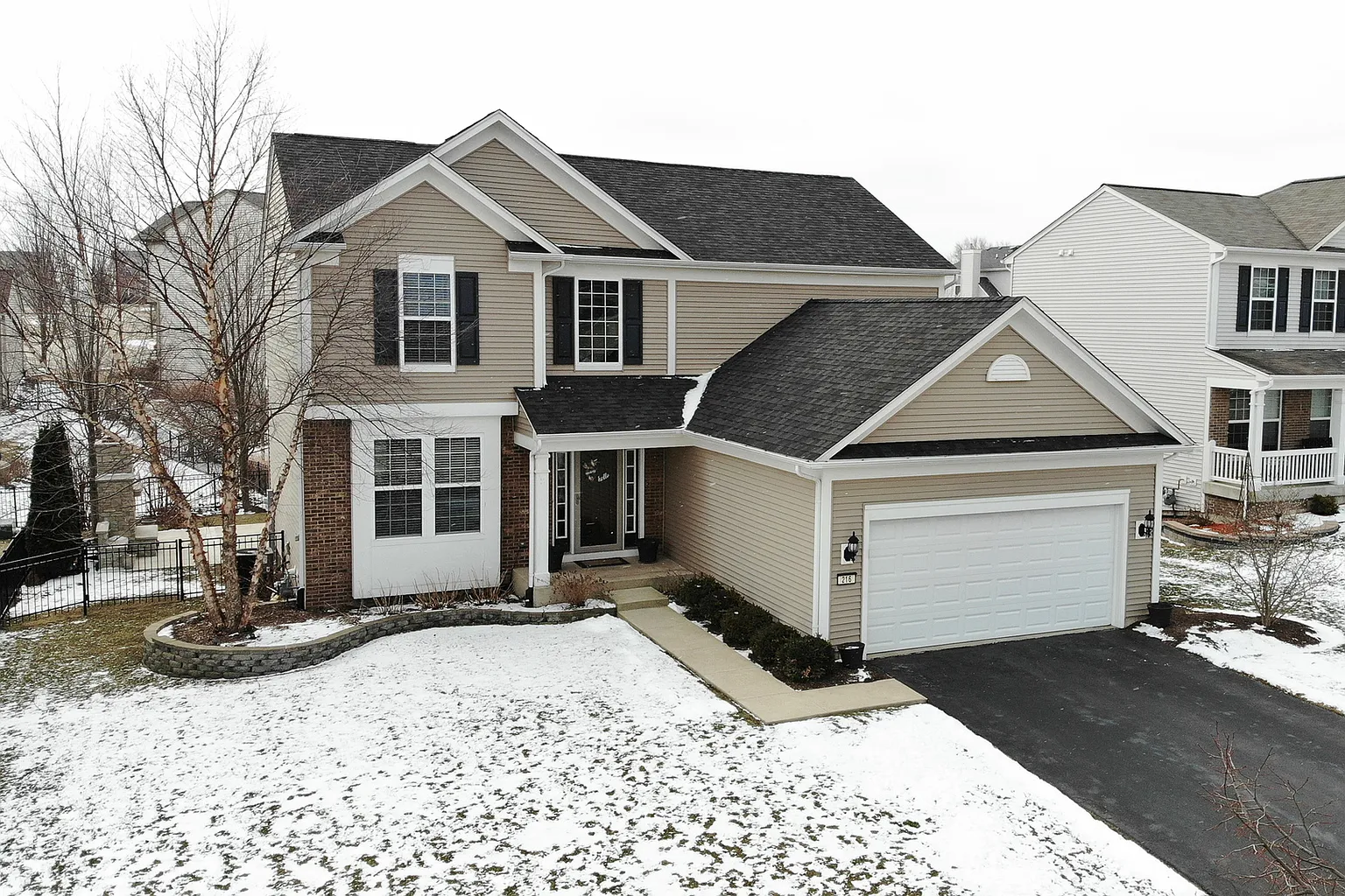 216 Foster Dr photo 1