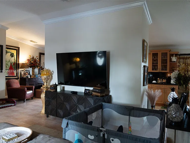 17992 SW 152nd Ct — Photo 6