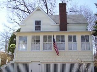 34 Village St, Marblehead, MA 01945
