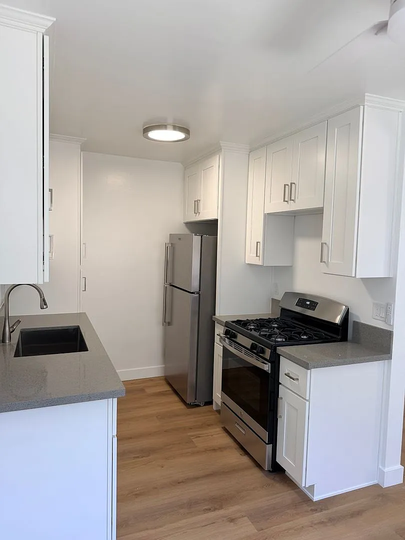 759 Freeman Ave — Photo 4