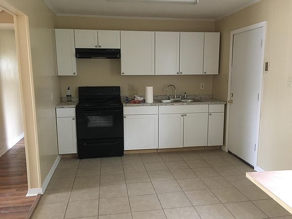 2nd image of 2415 Jackson Ave