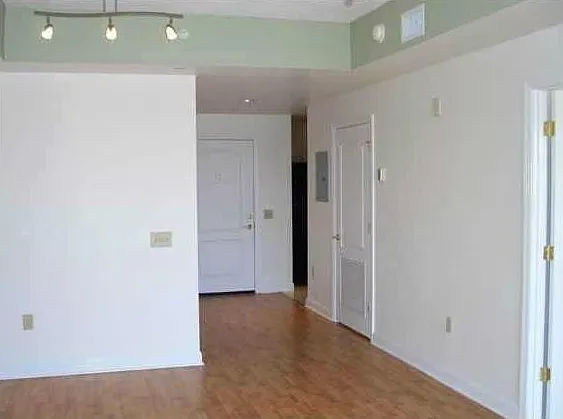 195 14th St NE #1010 — Photo 9