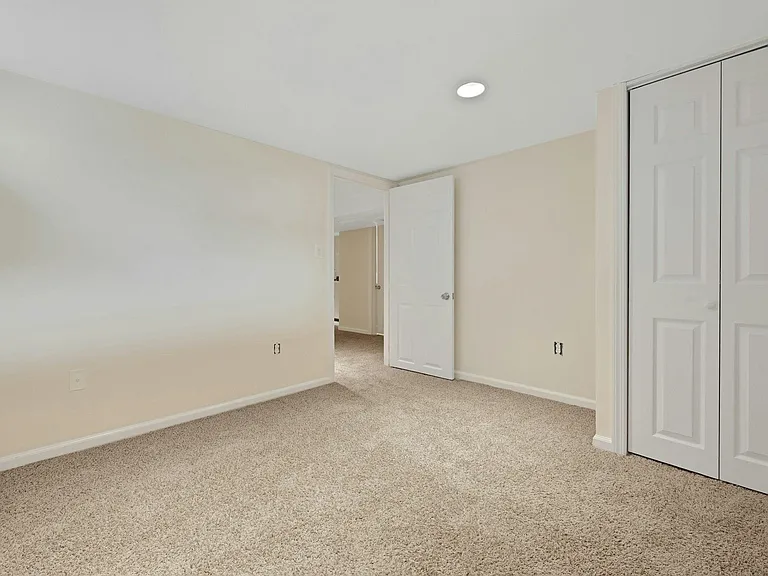 126 Huber St — Photo 22