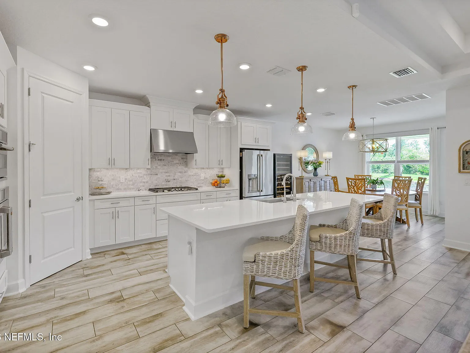 5 bed, 4.5 bath, 3458 sqft, $6,500 — Photo 3