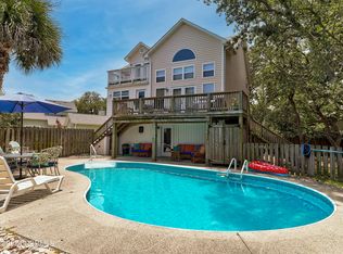 402 Tahiti Ct, Carolina Beach, NC 28428
