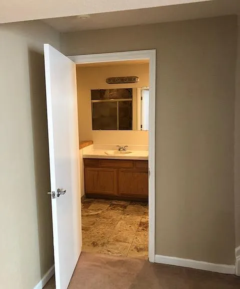 2046 Dailey Ln — Photo 14