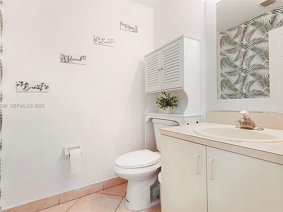 5th image of 18222 SW 27th St