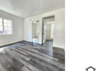 992 E 41st St, Los Angeles, CA 90011