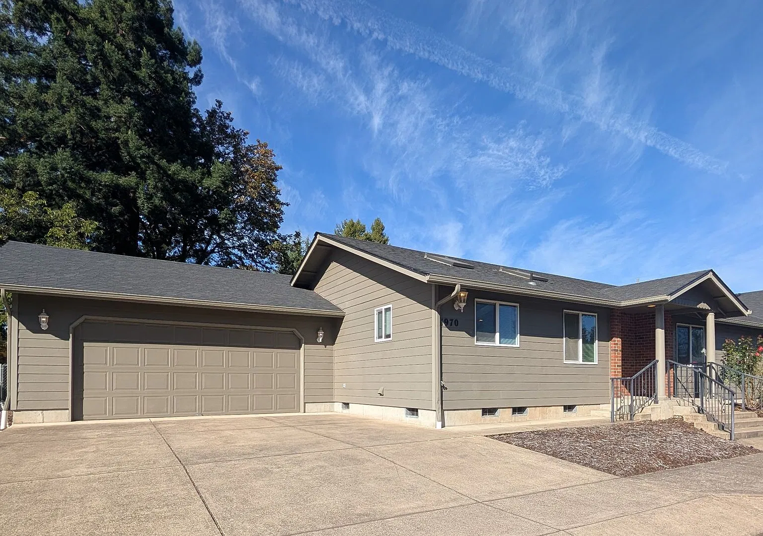 Fantastic 3bd/2bth Duplex w/ Fenced Yard ~ Great Area — Photo 2