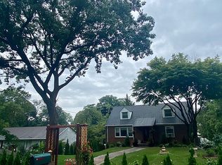 41 Greenway Dr, Greenwich, CT 06831