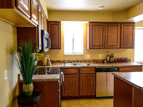 4th image of 3812 W Sweetwater Cir