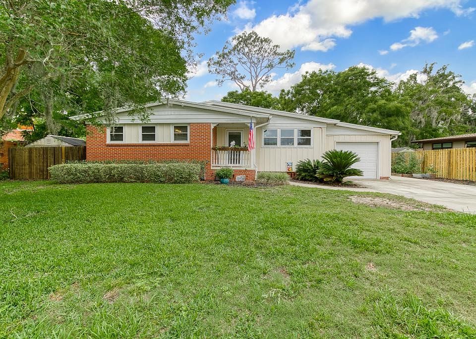 1st image of 2414 Ironwood Dr
