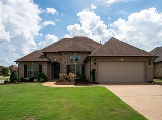 6 Fall Creek Dr, Jackson, TN 38305