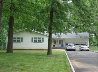 732 Denver Blvd, Edison, NJ 08820