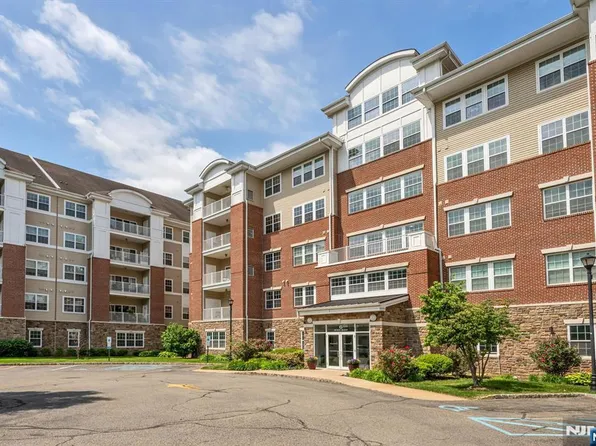 6318 Warrens Way #59, Wanaque, NJ 07465