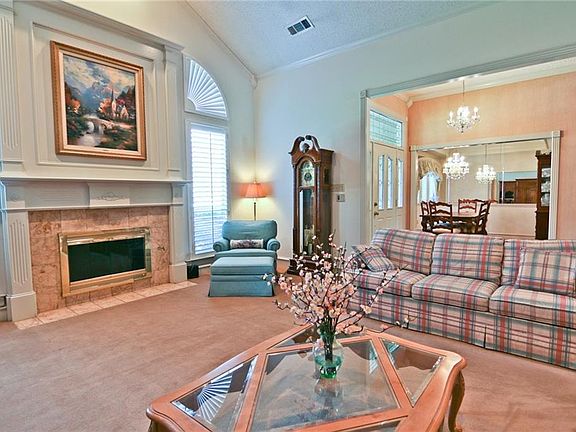 3rd image of 717 Glenhaven Dr