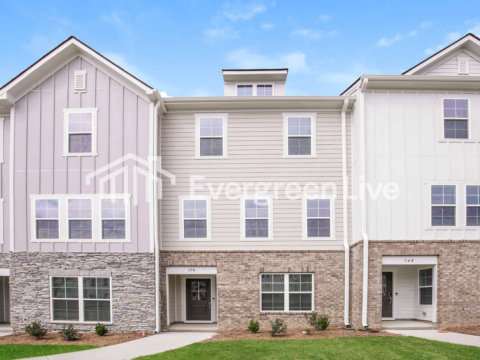 4 bed, 3.5 bath, 1820 sqft, $2,045 — Photo 2