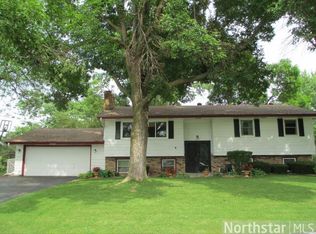 3062 Highcrest Rd, Roseville, MN 55113