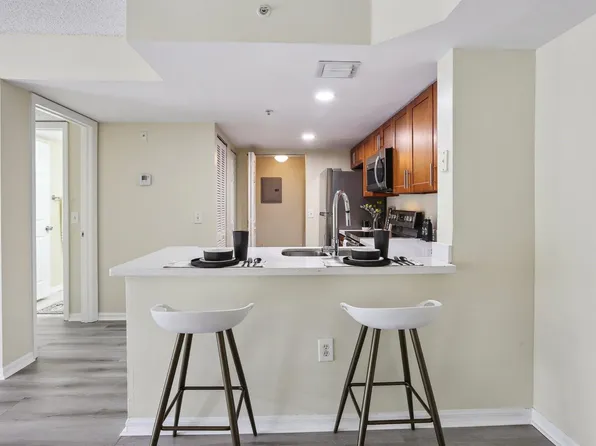 5051 Wiles Road #201, Coconut Creek, FL 33073