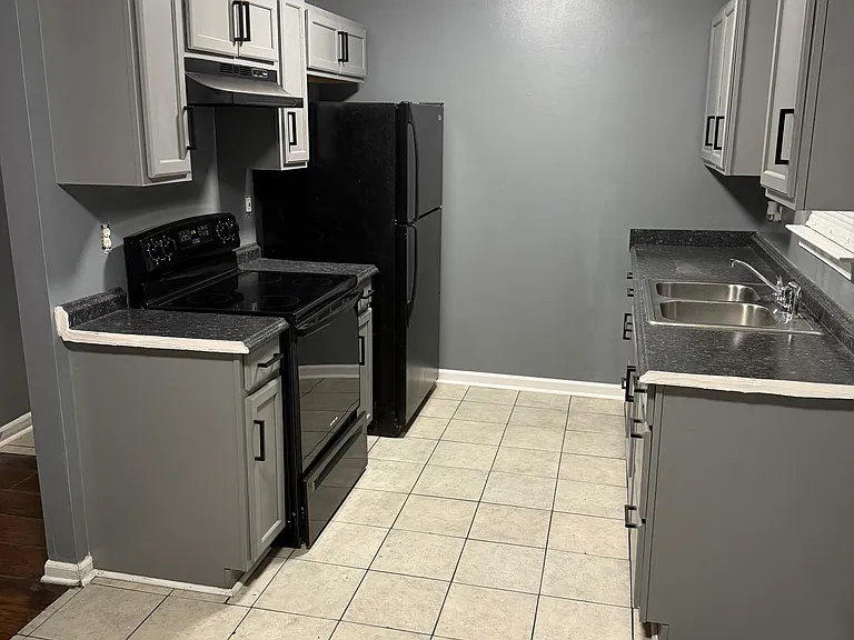 6100 Greenleaf Ct SW #6100 — Photo 6