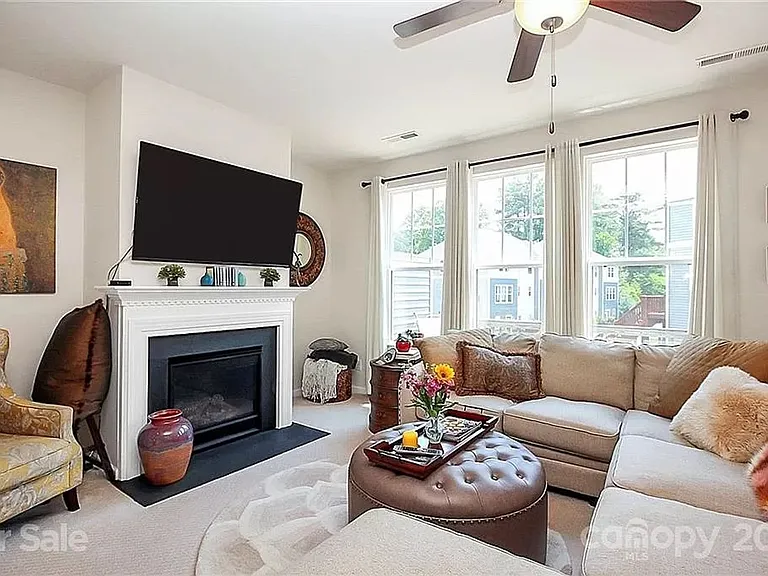 1502 Sharon Rd W — Photo 20
