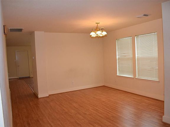 3rd image of 20919 Patriot Park Ln
