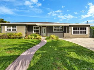 14911 Garden Dr, Miami, FL 33168