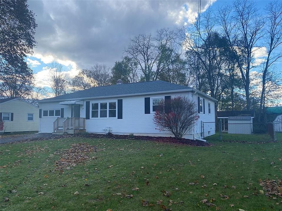 1st image of 19 Sandy Ln